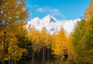 Shelby Smith Maroon Bells Aspen, Colorado 5 Best Fall Vacation Spots Chubby Diaries